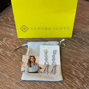 NWT Kendra Scott Gracelynn Earrings Silver